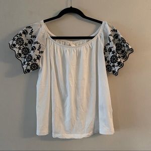 H & M boho eyelette sleeve detail blouse